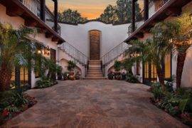 Features Of The Modern Hacienda Home Design