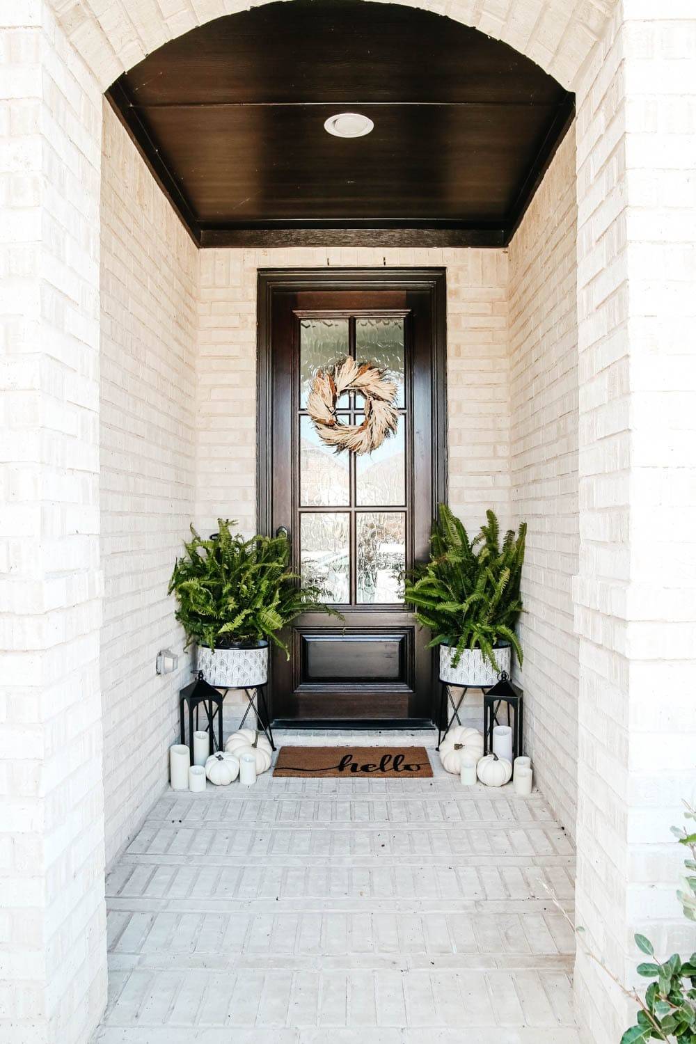 Dreamy Porch Setups for Fall