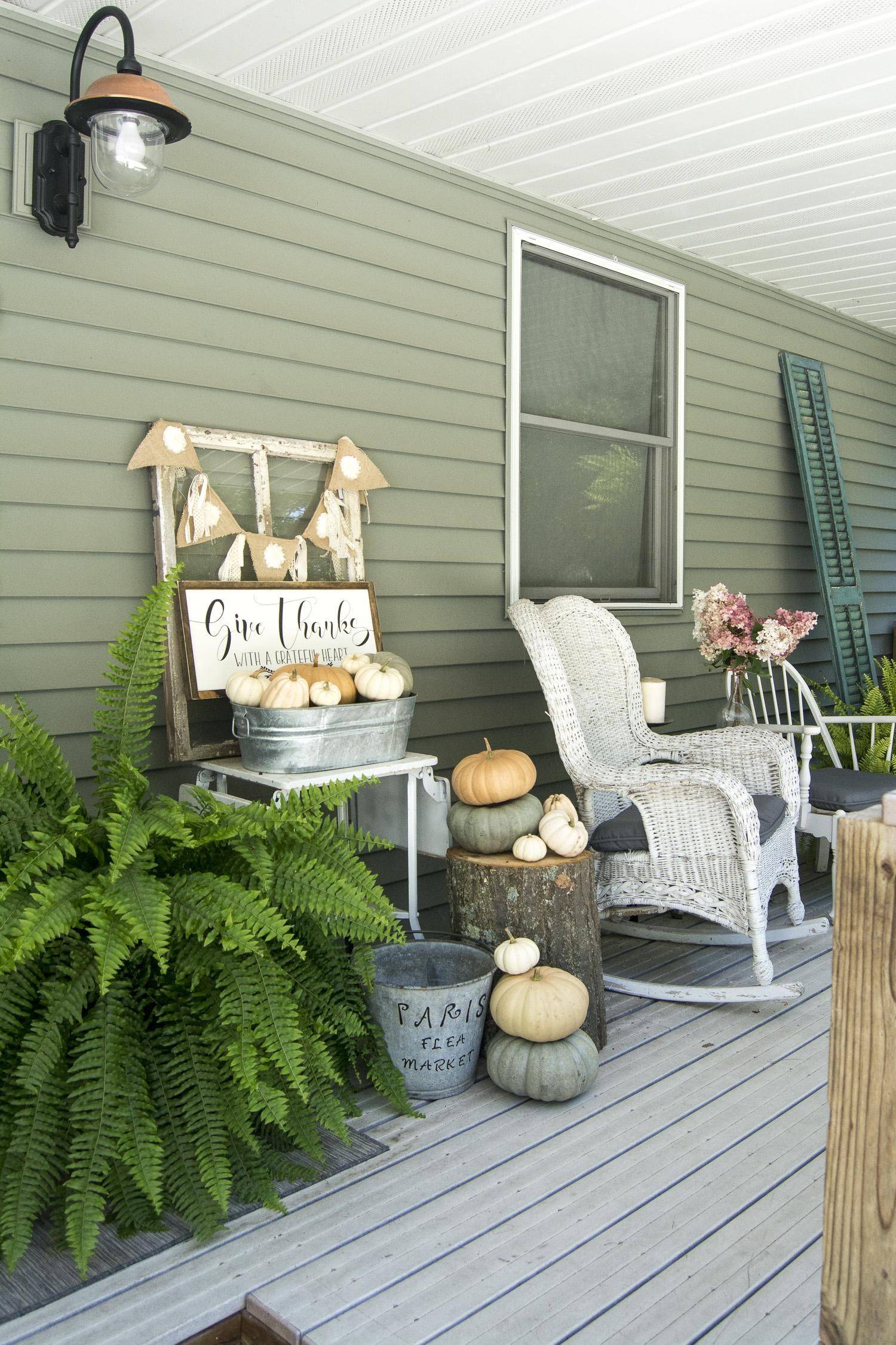 Dreamy Porch Setups for Fall