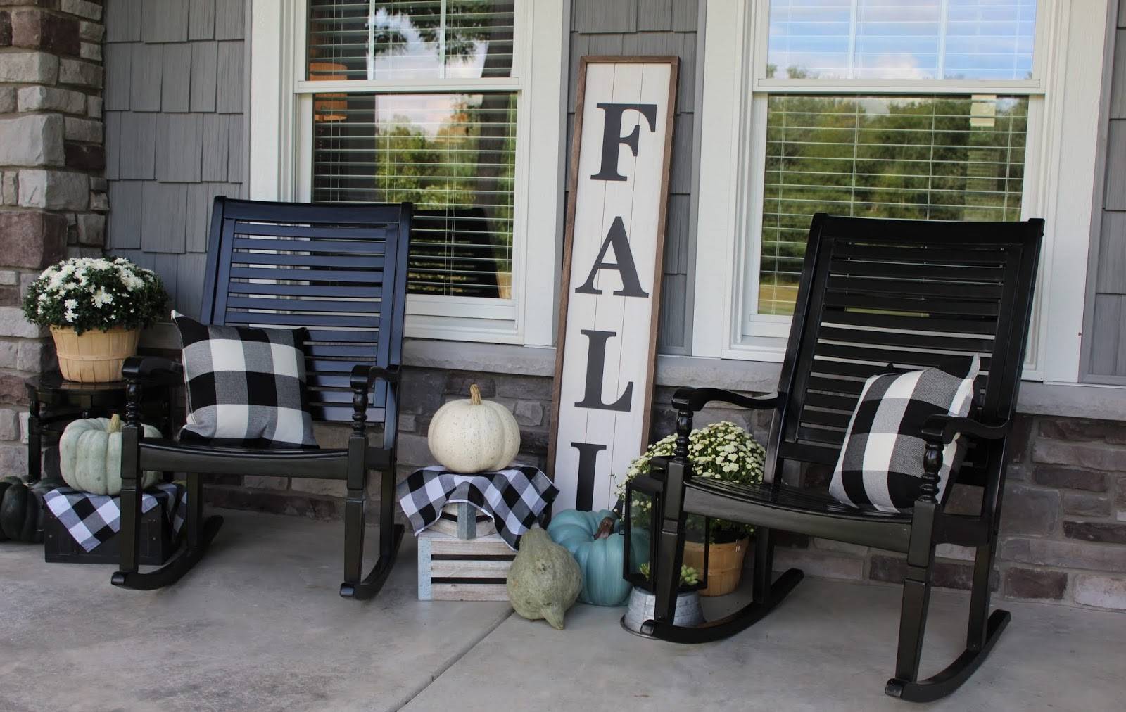 Dreamy Porch Setups for Fall