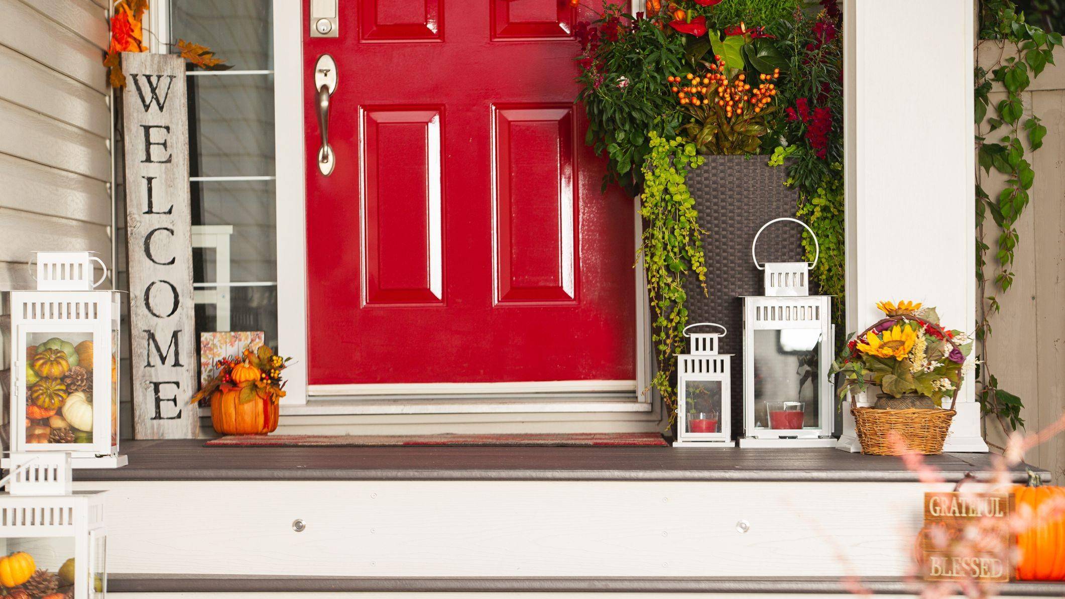 Dreamy Porch Setups for Fall