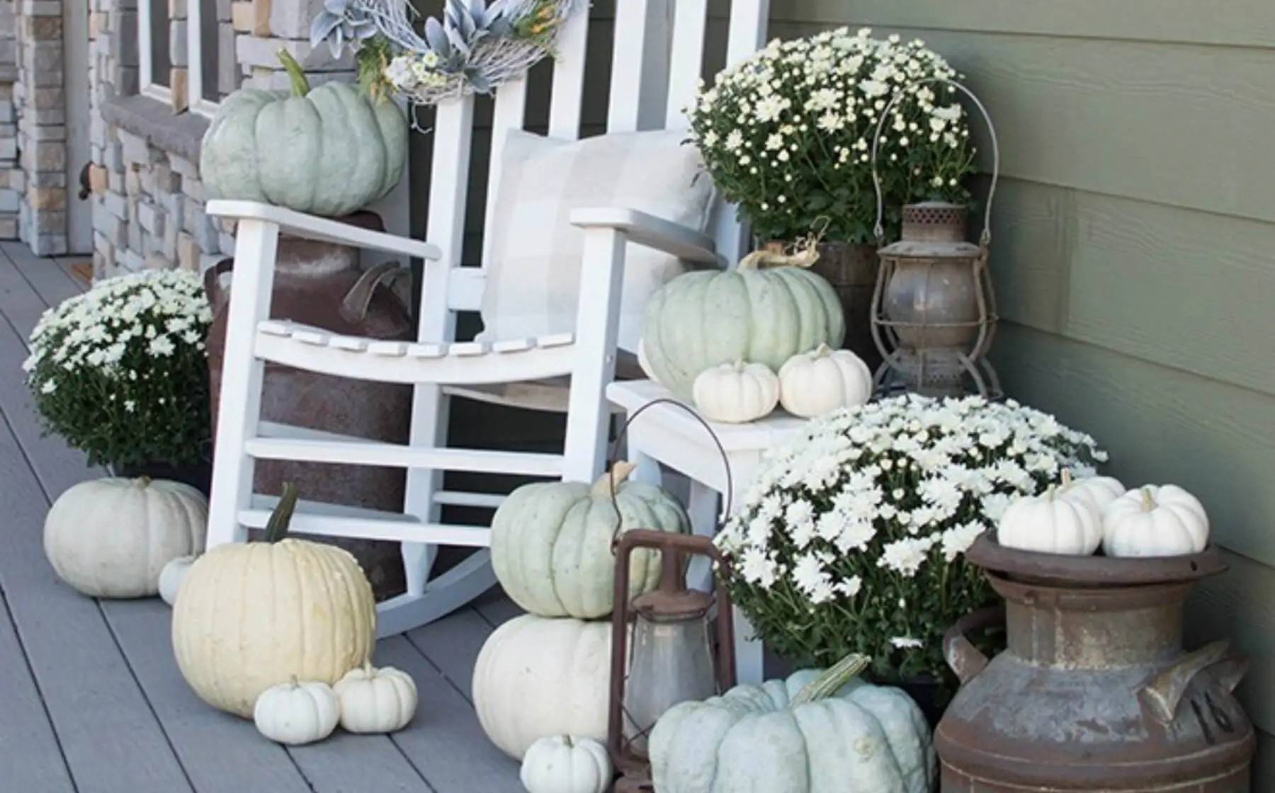 Dreamy Porch Setups for Fall