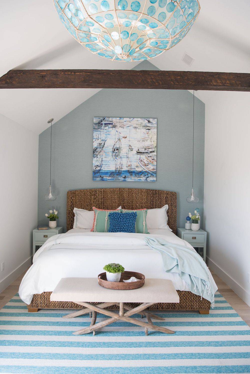 Coastal-Bedroom-via-Beth-Lindsey-Interior-Design