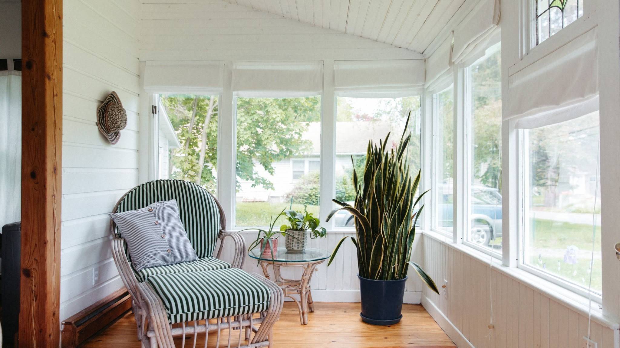 5 Amazing Sunroom Design Ideas to Help You Get Your Daily Dose of Vitamin C