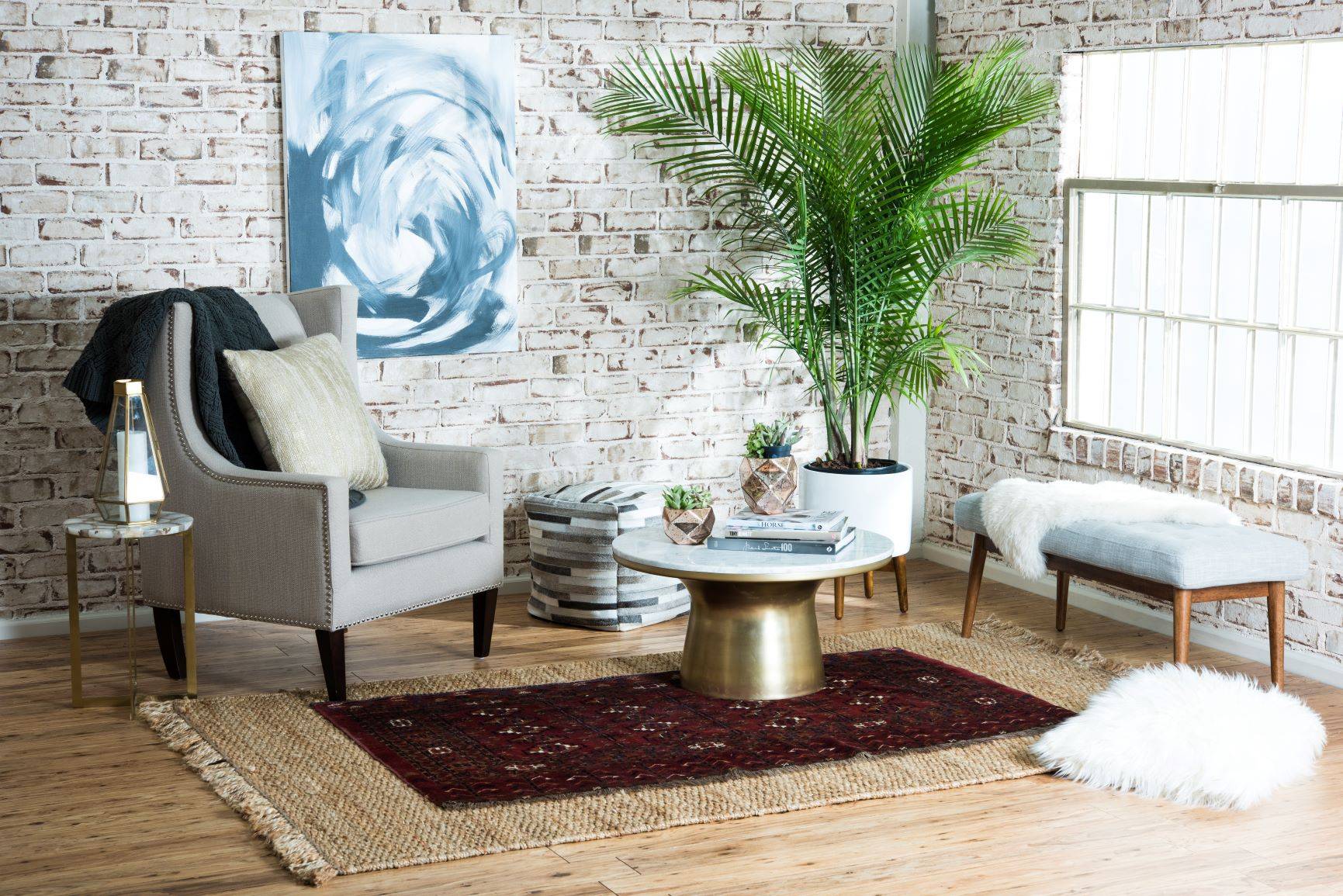 How to Choose the Right Size Accent Rug for the Living Room