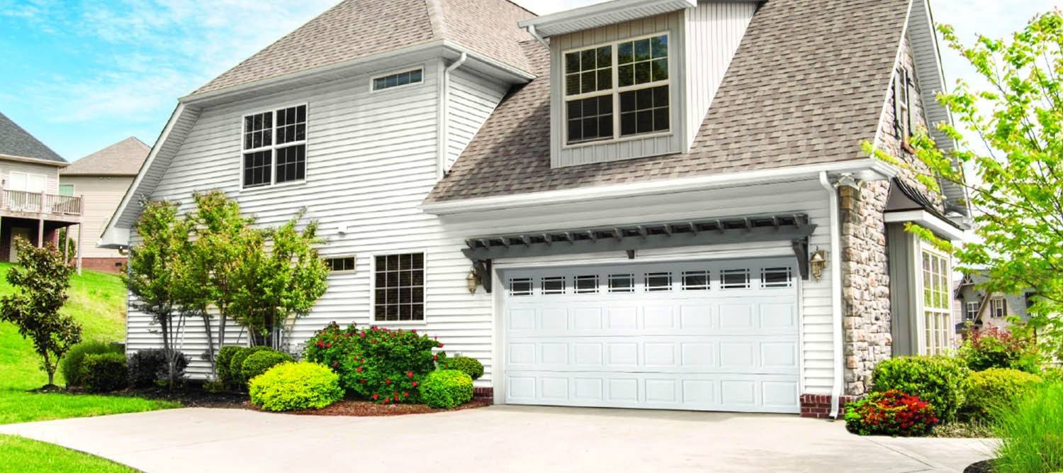 Bagaimana memilih pintu garasi yang tepat untuk rumah Anda
