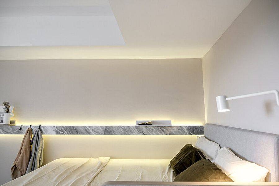 Platform-bed-above-the-central-multi-functional-platform-is-a-smart-space-saving-idea-42615