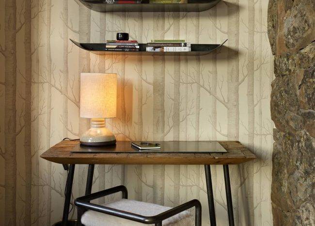 Small Rustic Home Offices: Making a Splash in Fall and Winter! | Decoist