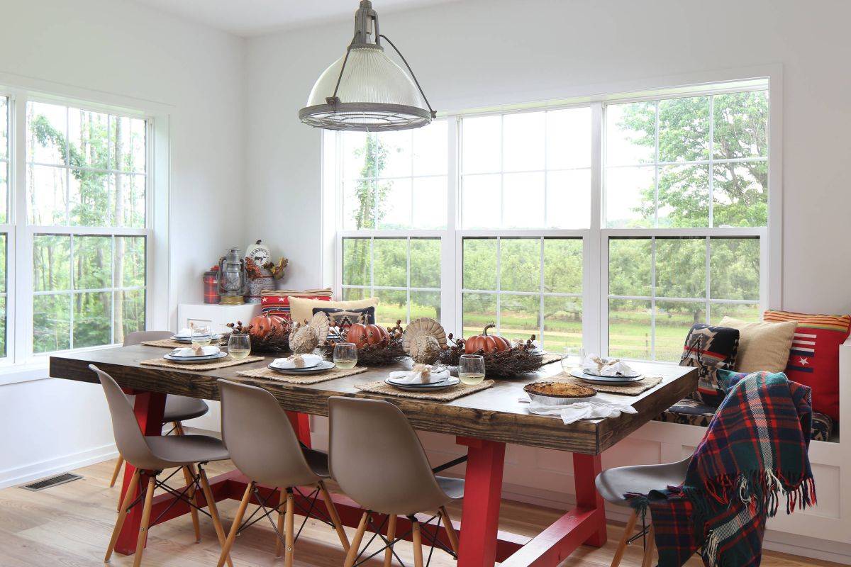 Beautiful and charming modern-farmhouse style dining space ready for Thanksgiving