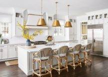 Pendants-add-metallic-glint-to-thos-marvelous-kitchen-in-white-34717-217x155