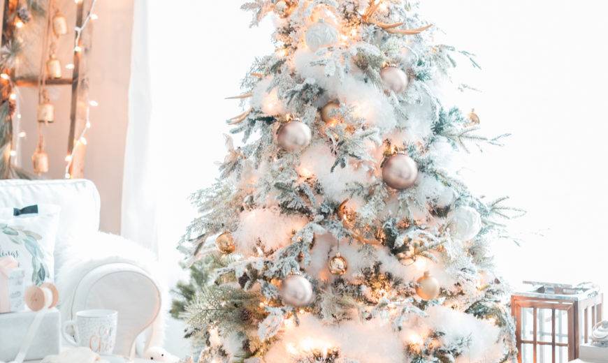 Monochromatic Christmas Tree Ideas For Stylish Holiday Homes