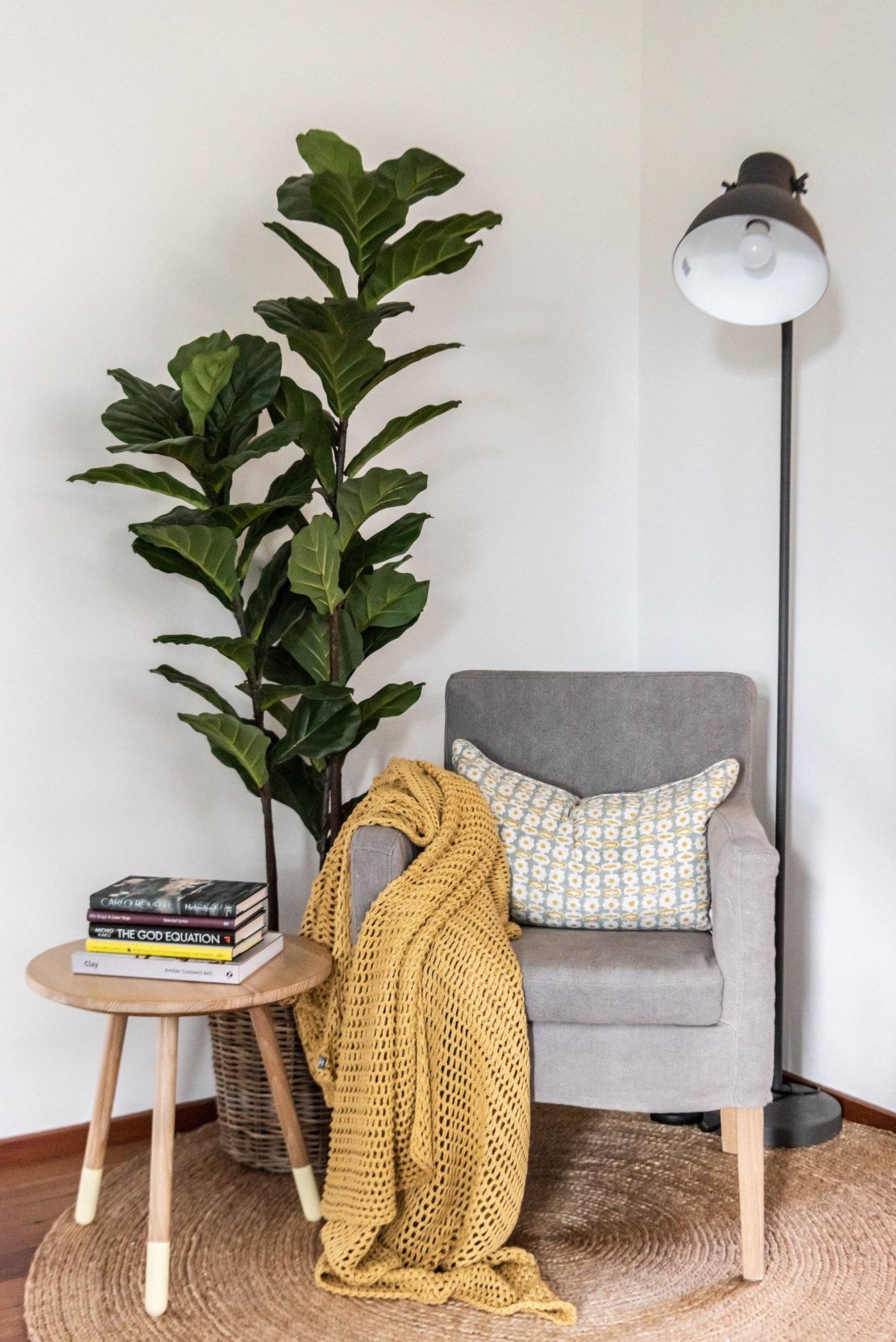 Warm Scandi-inspired reading nook(from Beachwood)