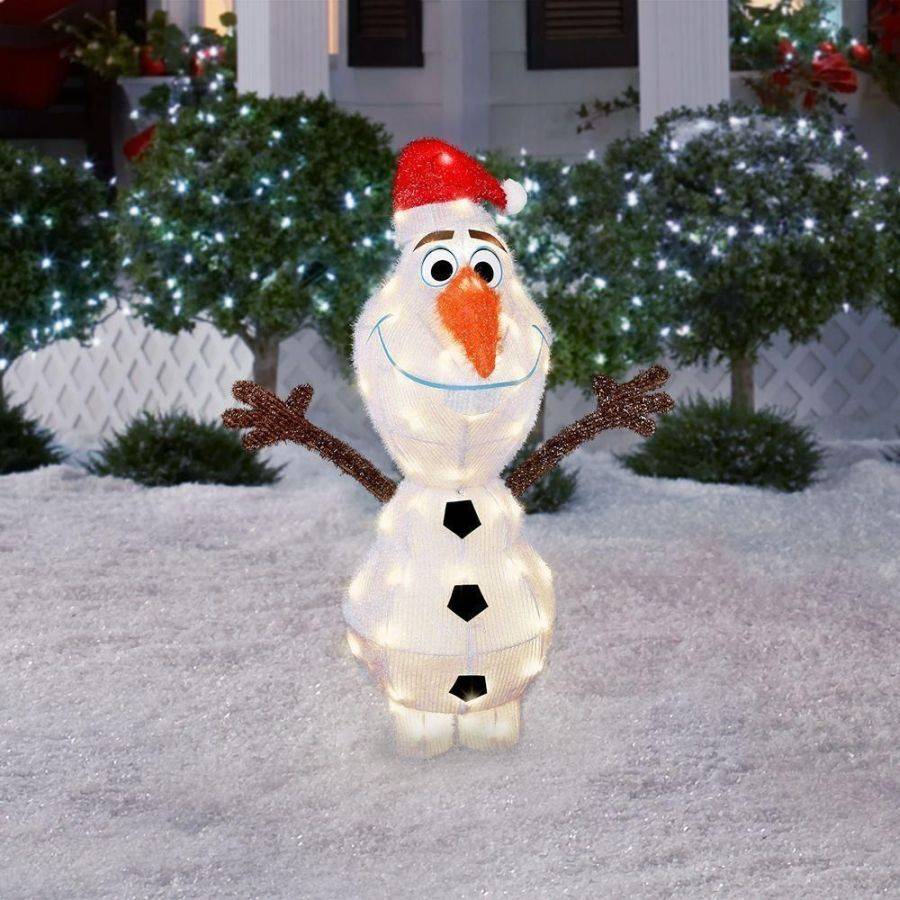 Gorgeously-lit-Olaf-Christmas-decoration-with-lights-for-the-front-yard-and-porch-14196