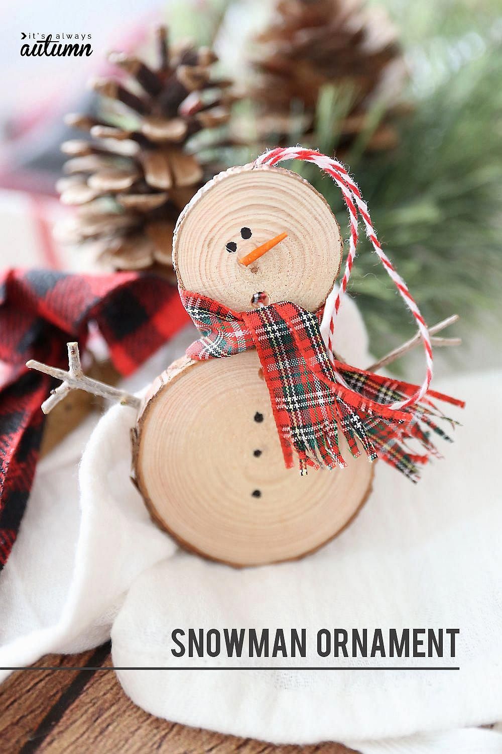 Small-and-cute-wooden-Christmas-ornament-from-Its-Always-Autumn-40123