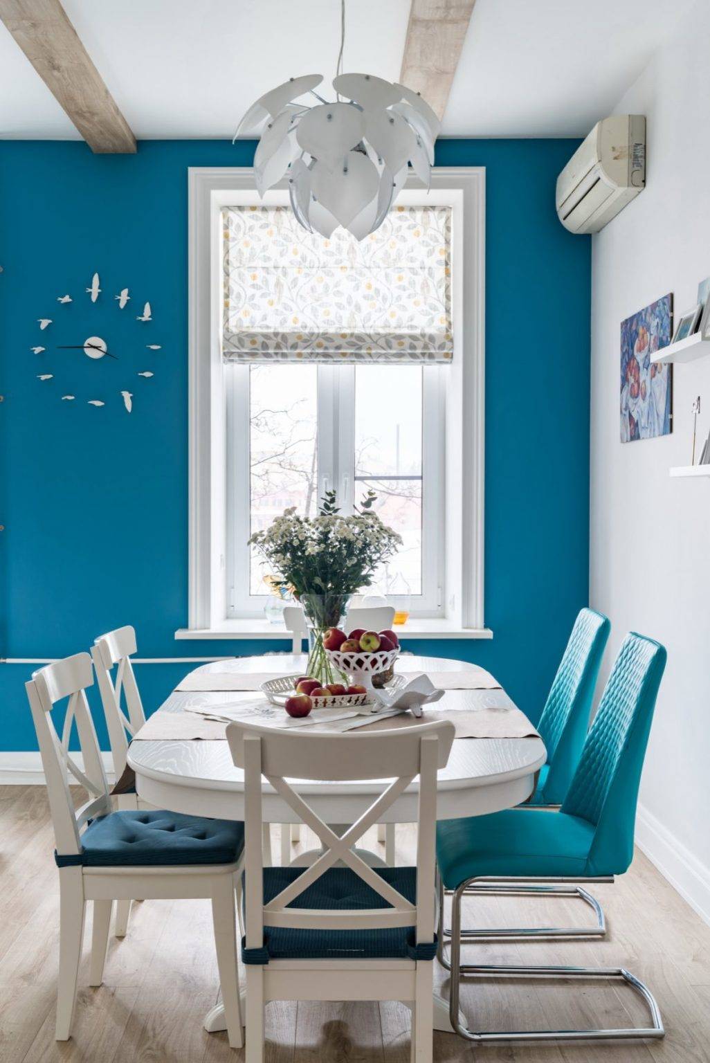 Beautiful Dining Rooms in Blue and White Perfect for Hosting | Decoist