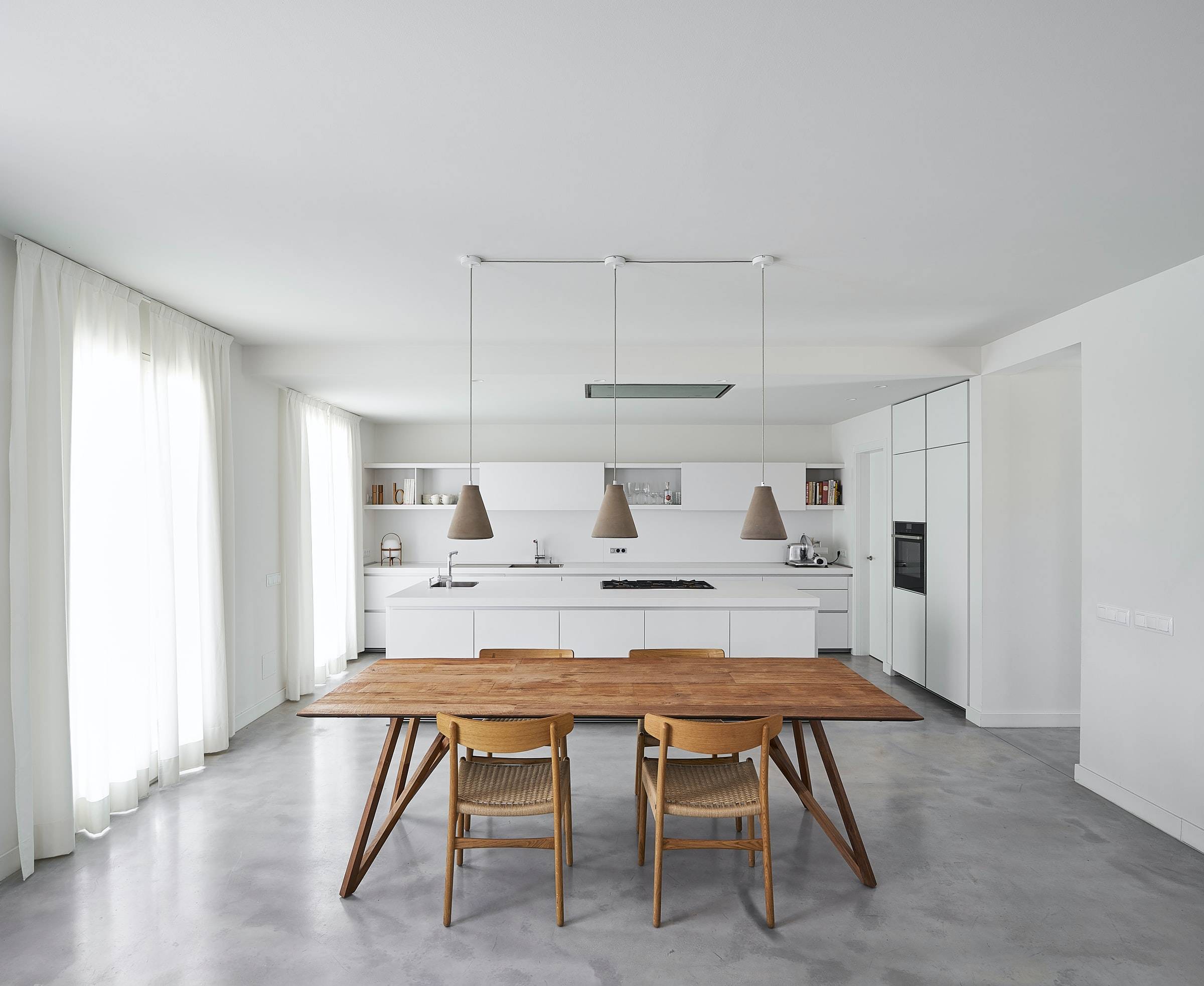 All-white interiors look sterile and uninviting (from Unsplash)