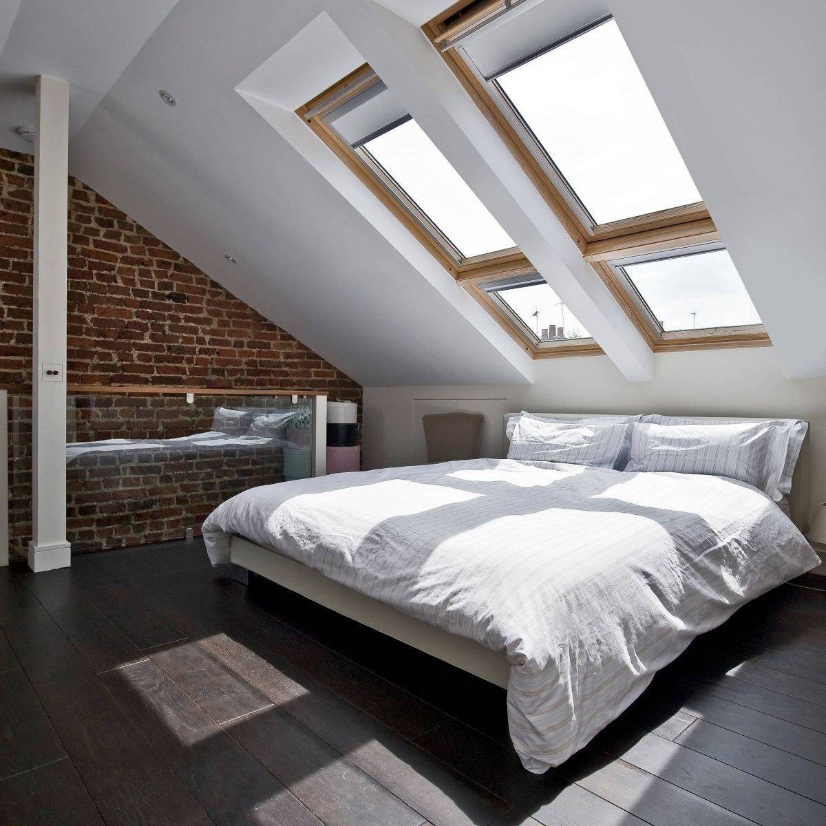 A delightful loft-style bedroom also incorporates contemporary aesthetics - 66588