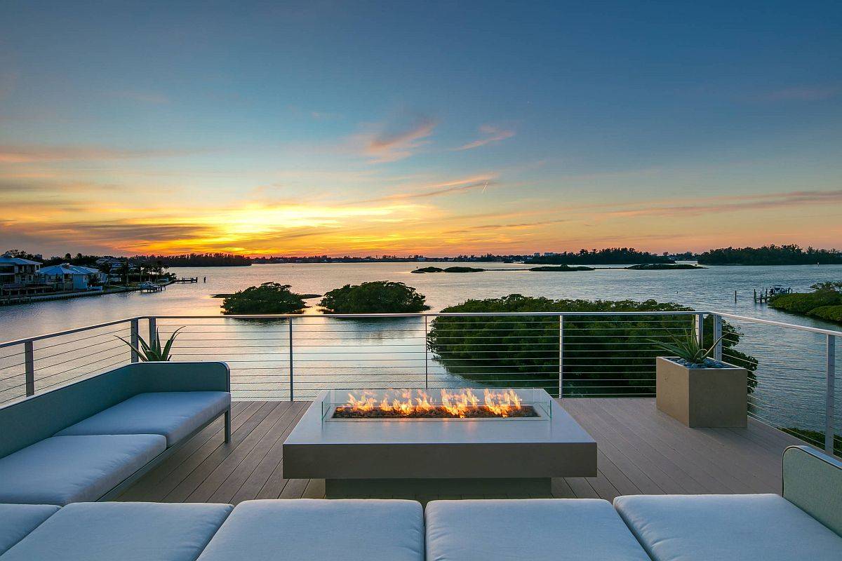 Enjoy amazing sunrise and sunsets from this dreamy deck with a fire pit