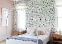 Find-the-right-wallaper-for-the-bedroom-in-need-of-a-leafy-backdrop-94695-217x155