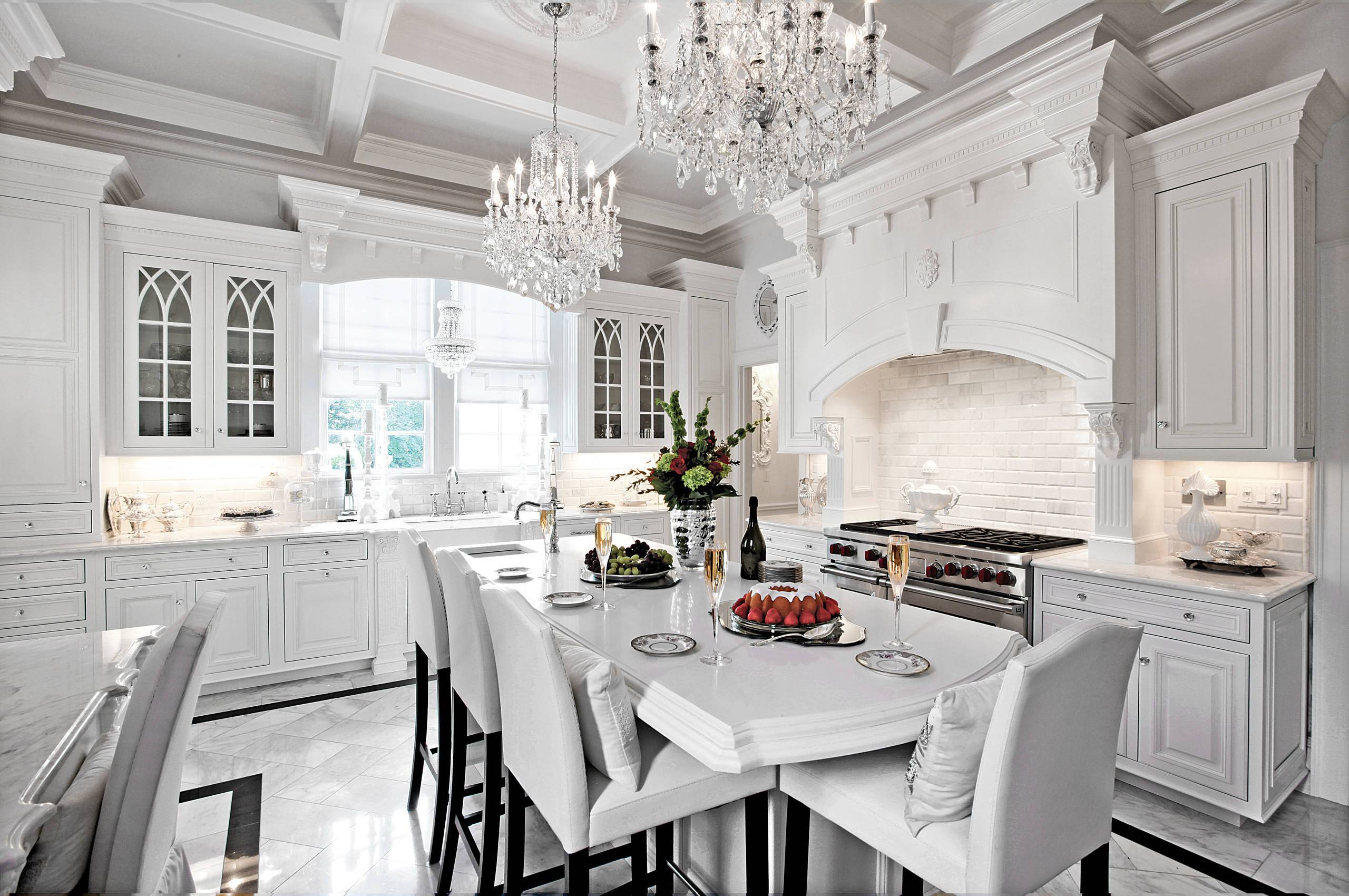 Luxurious chandelier or traditional kitchen design (from Houzz)