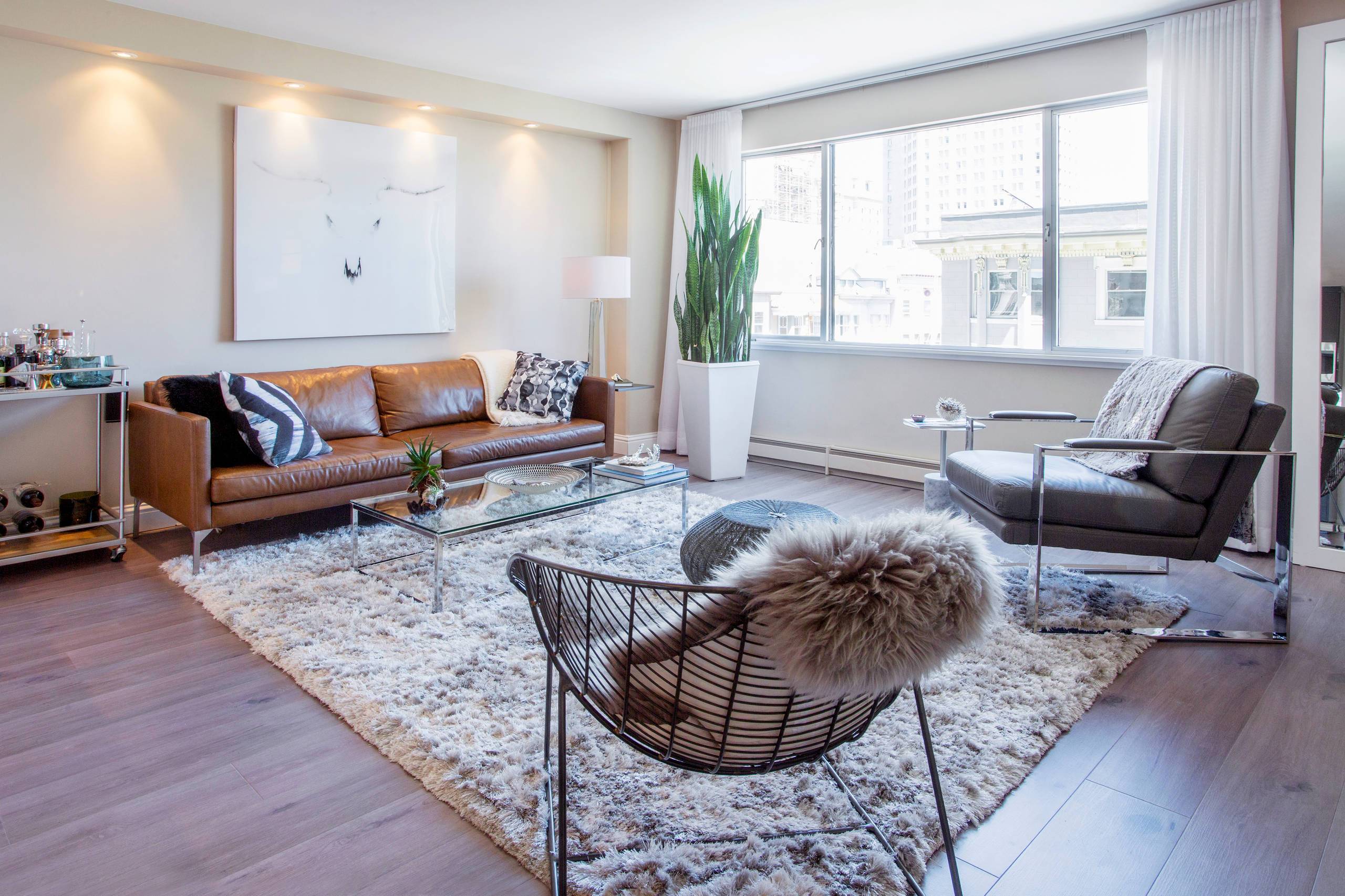 Contemporary style and warm vibes (from Houzz)
