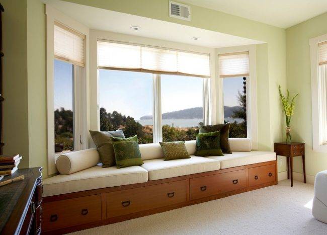 Gorgeous-bedroom-window-seat-perfectly-frames-the-amazing-mountain-and-water-views-in-the-distance-49860-217x155