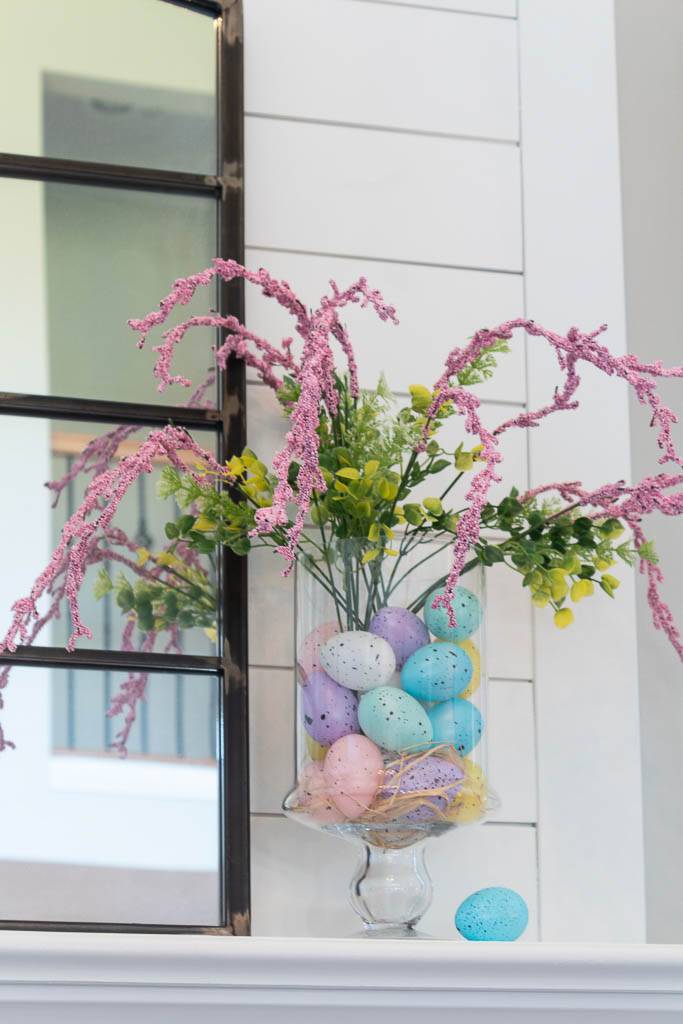 Adorable Easter egg arrangement (from The Lived-in Look)