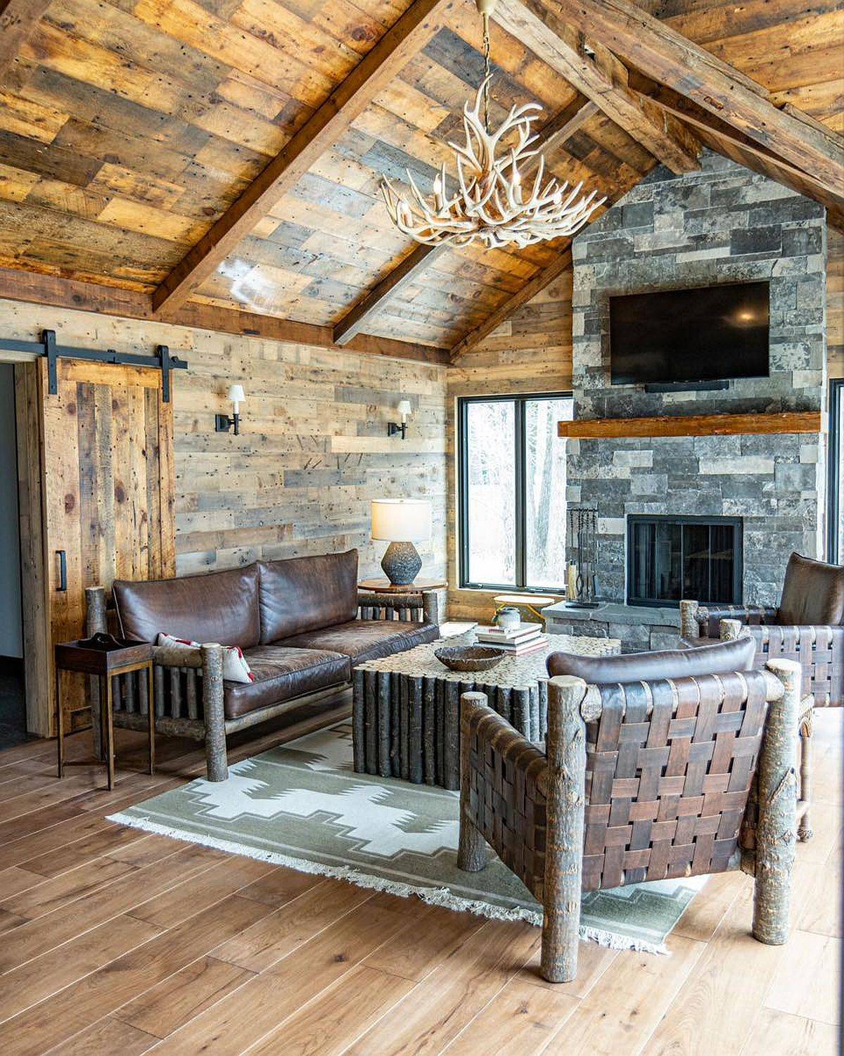 Reclaimed pine wood panels for the modern rustic living space