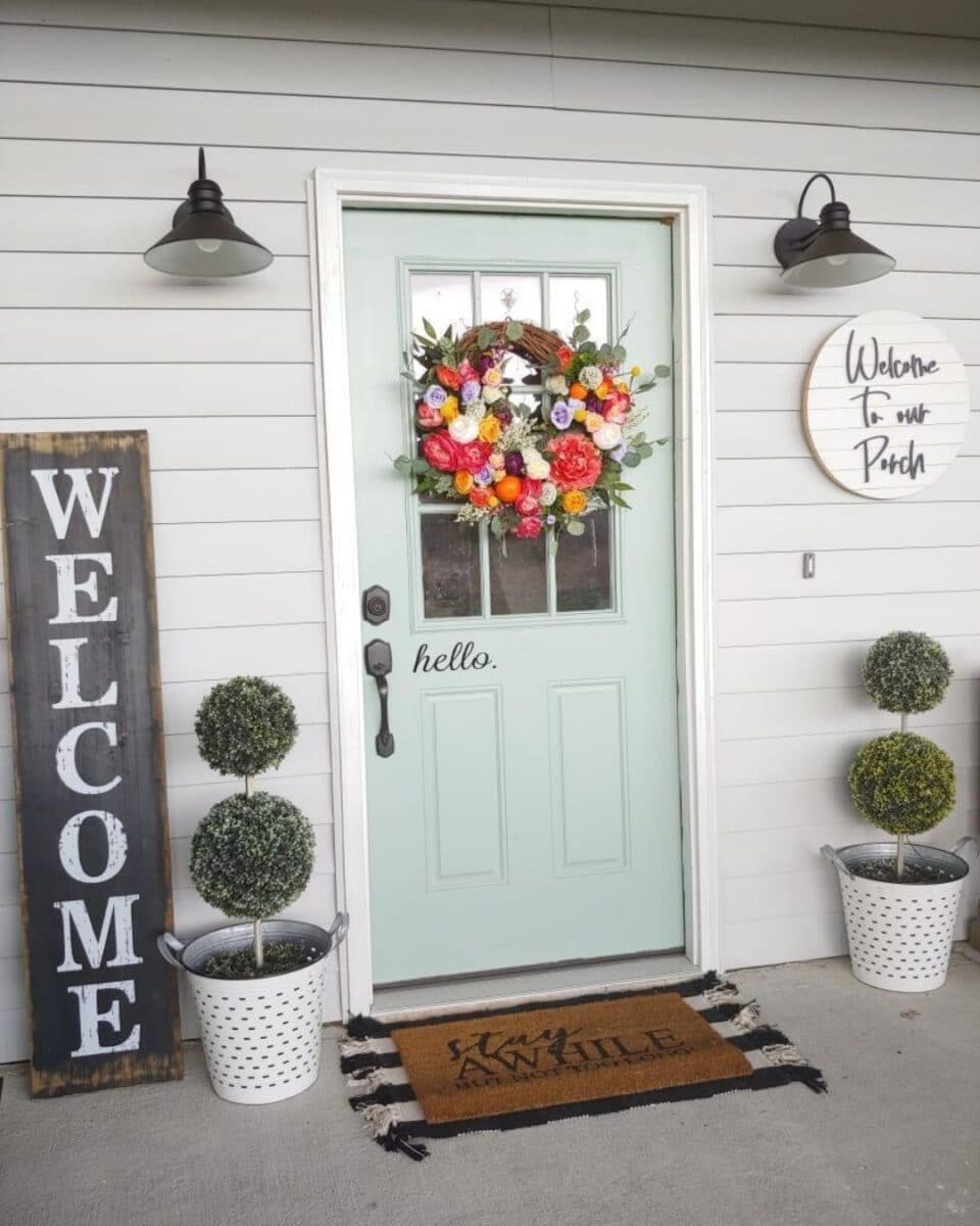 Here's How To Give Your Front Door a Cheery Spring Makeover