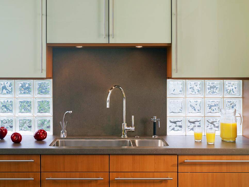 Excellent kitchen backsplash choice (from HGTV)