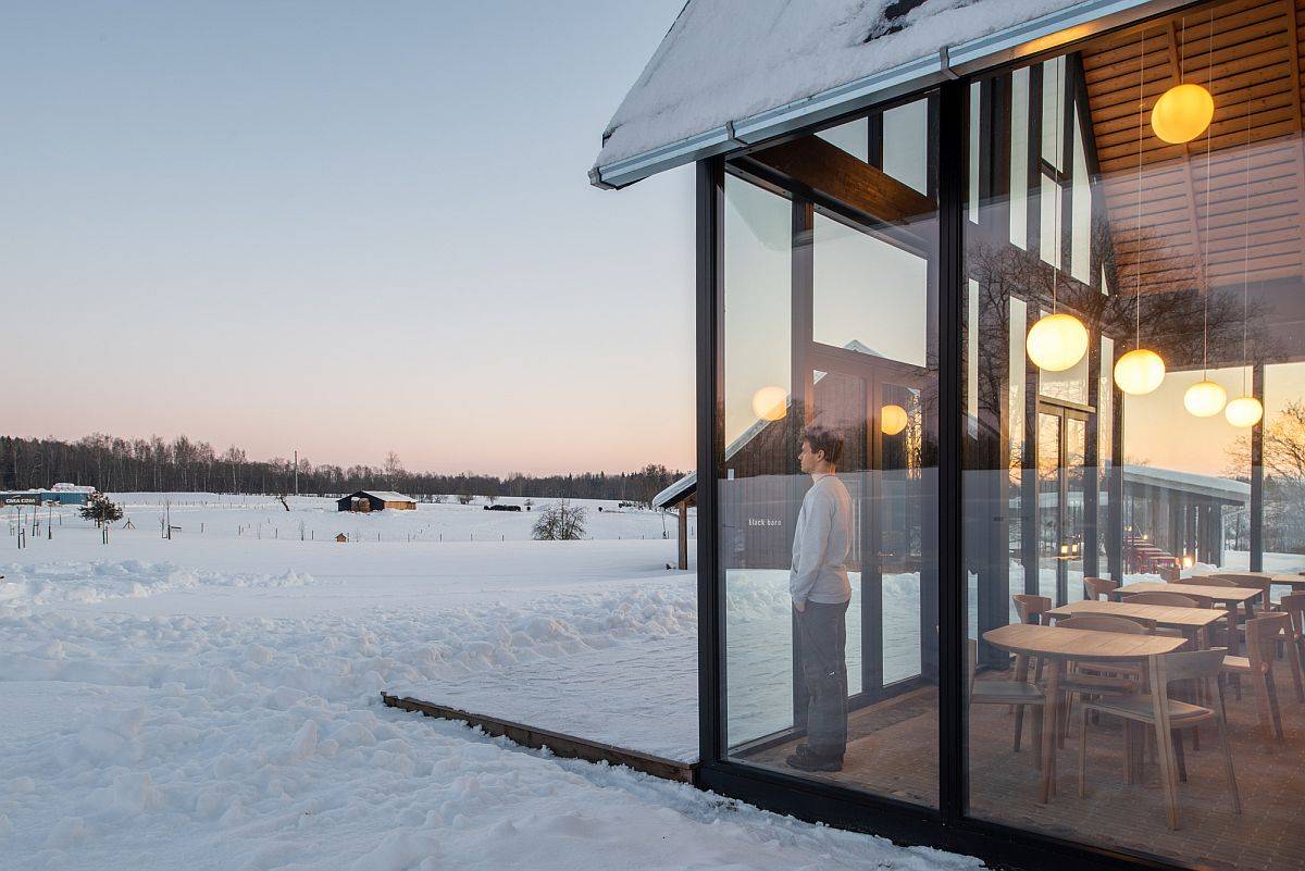 Contemporary glass walls of the restaurant offer unabated views of the scenery