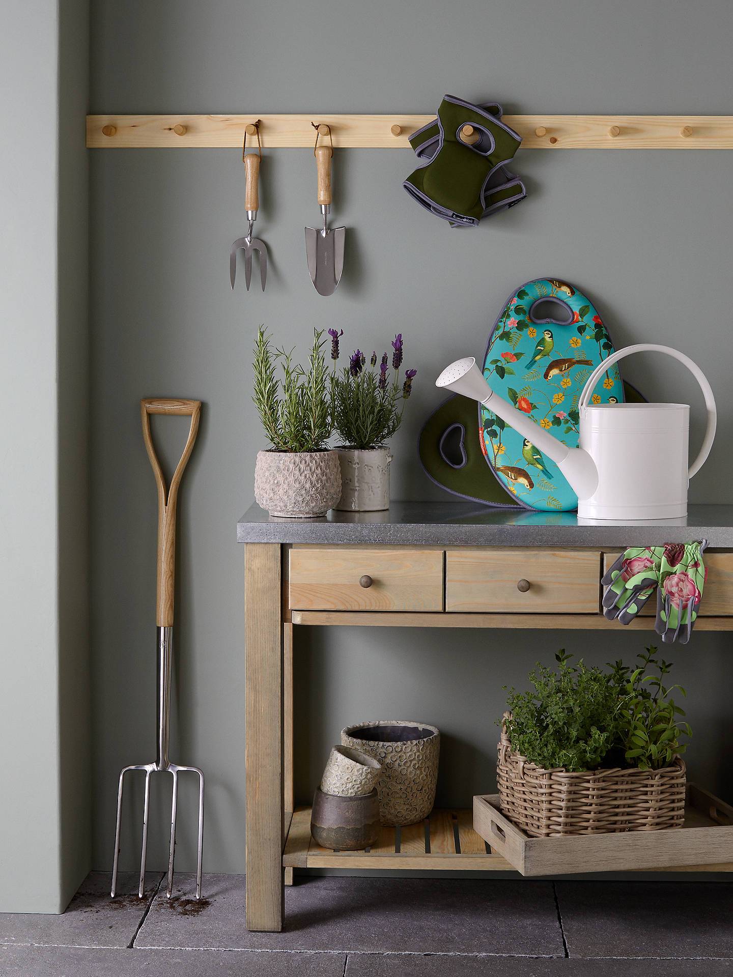 Wall storage to use every single inch of the available vertical space (from Ideal Home)