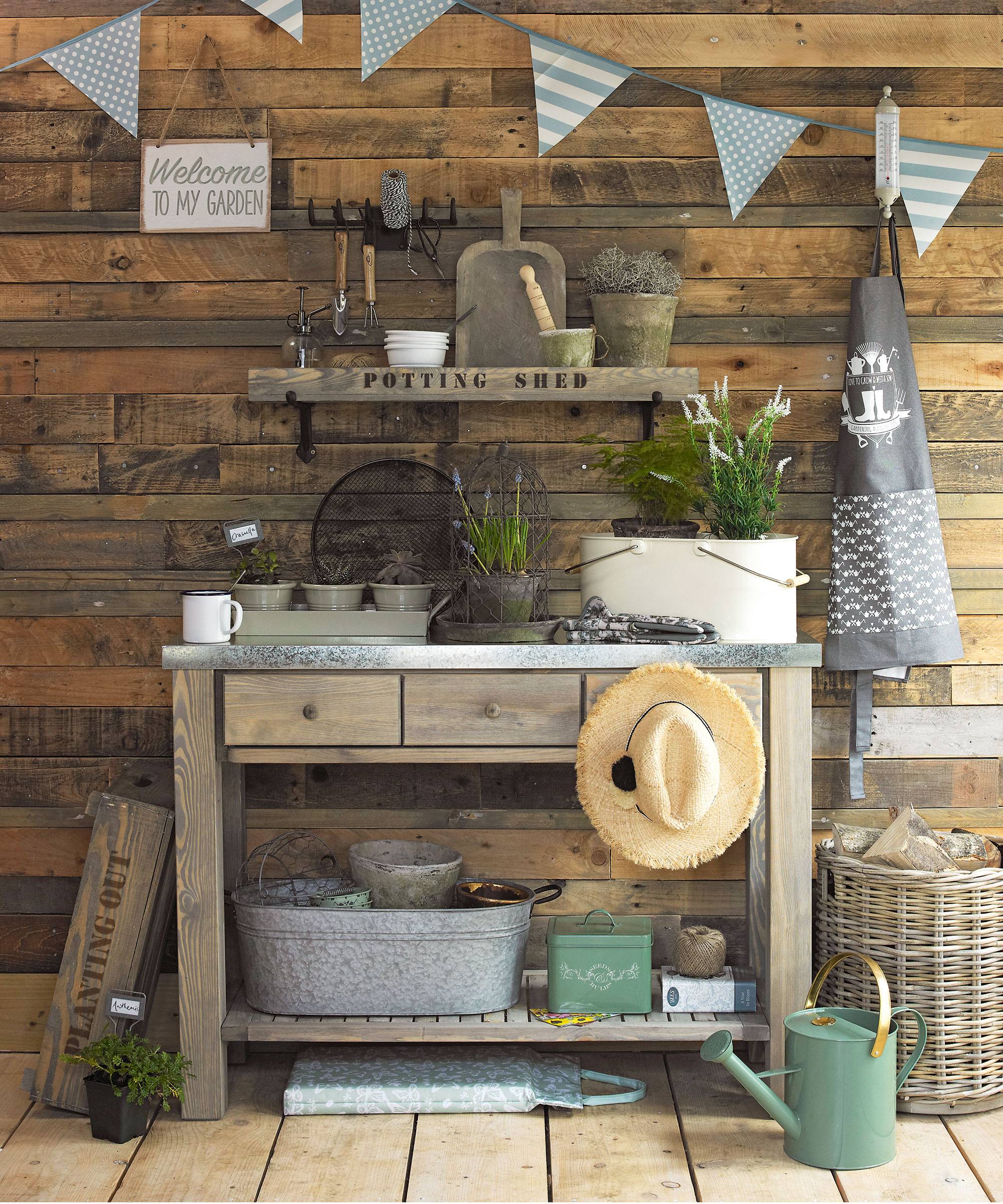 Rustic shed (from Ideal Home)