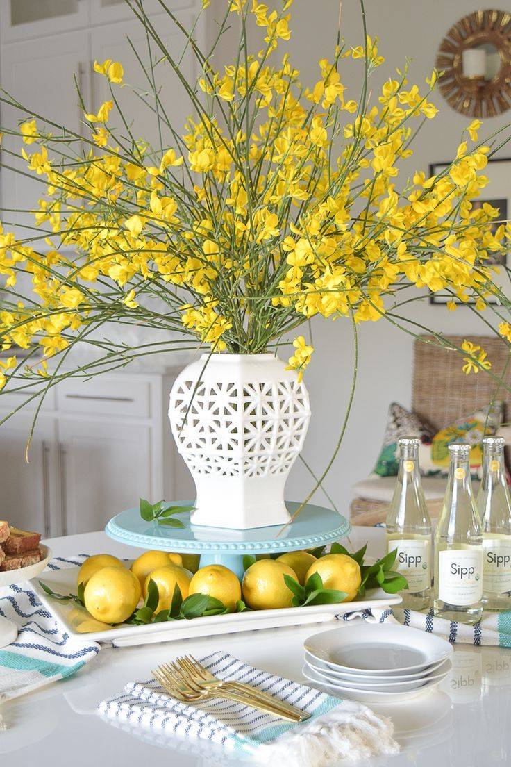 Lemon and floral centerpiece (from ZDesign at Home)