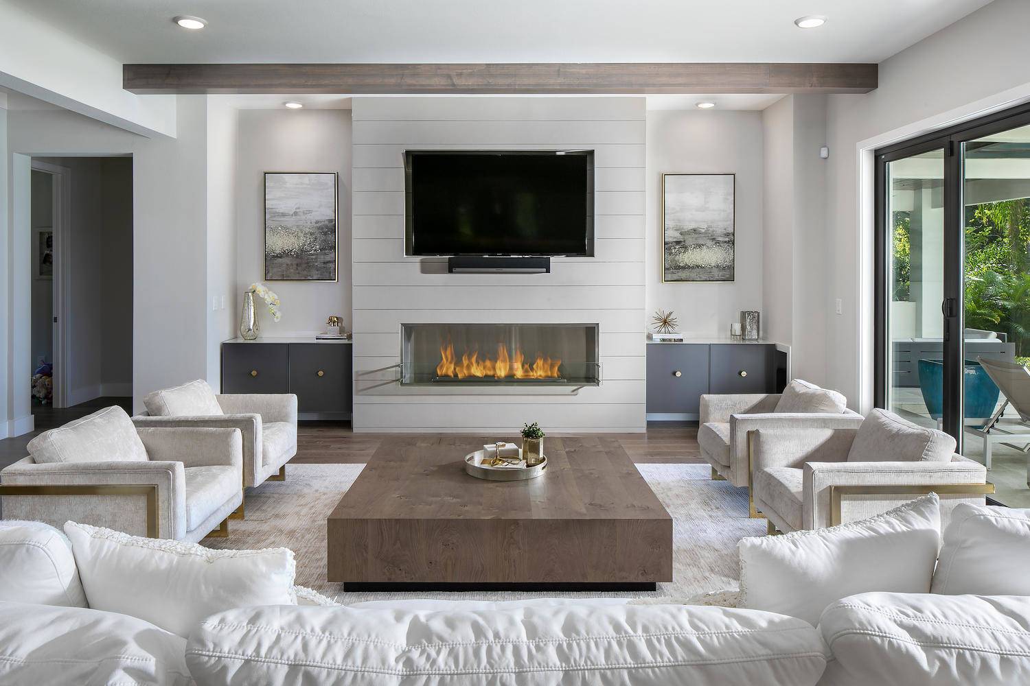 Play safe with symmetry (from Houzz)