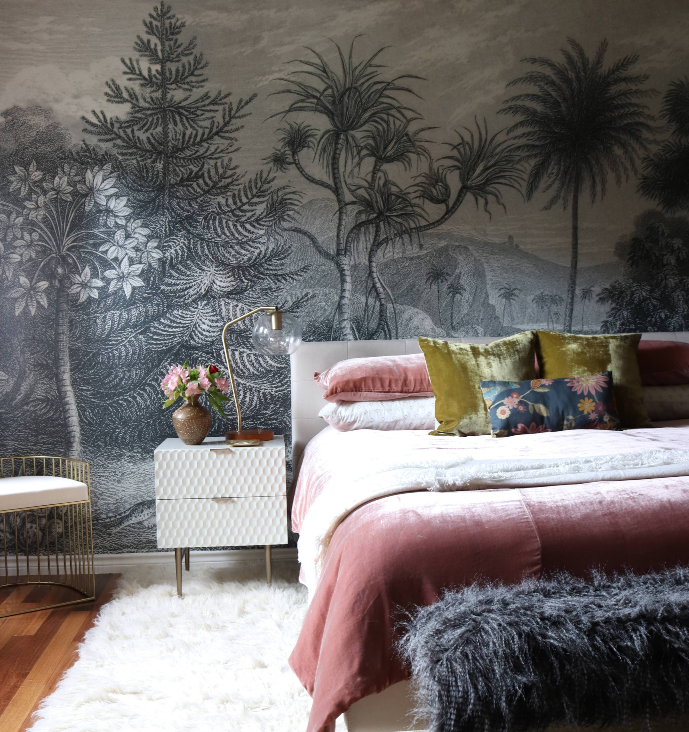 Wallpaper Accent Walls For A Serene Atmosphere In The Bedroom Decoist   My Houzz Moody Wall Treatments And Eclectic Style In Austin Kristin Laing Img 22215b640bb16d15 14 5036 1 6392cf2 89534 