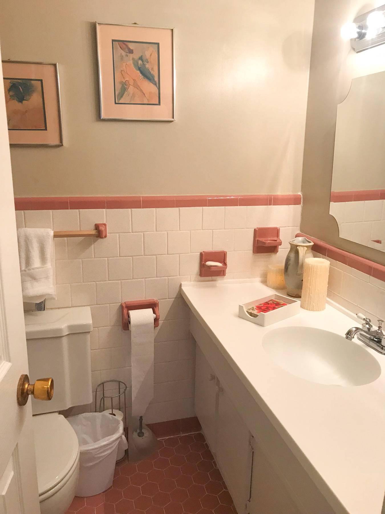 Before-Retro-Pink-Bathroom-Photo-by-Abby-Murphy-75394