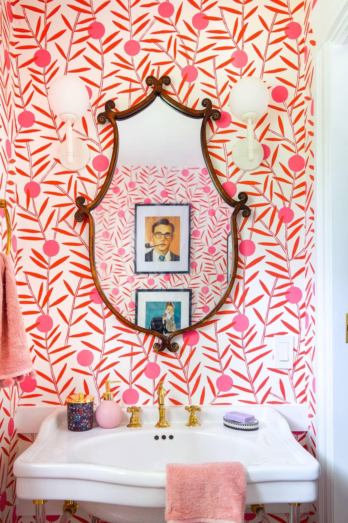 Powder Room Inspiration [Photo by Ariel at pmqfortwo]