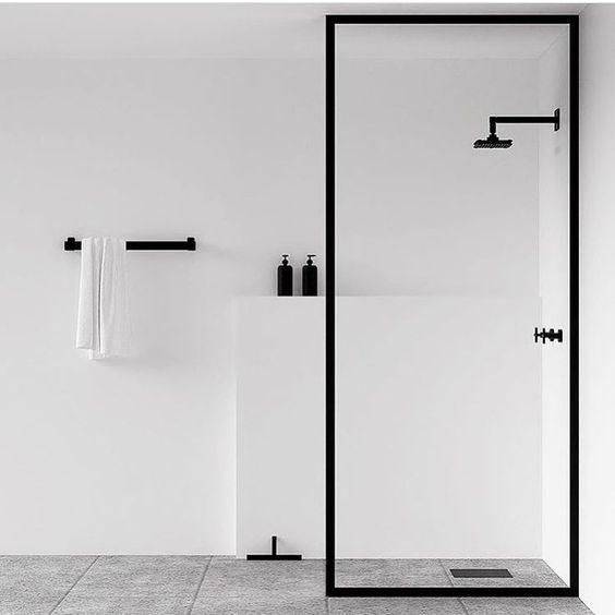 White-Minimalist-Bathroom-47800