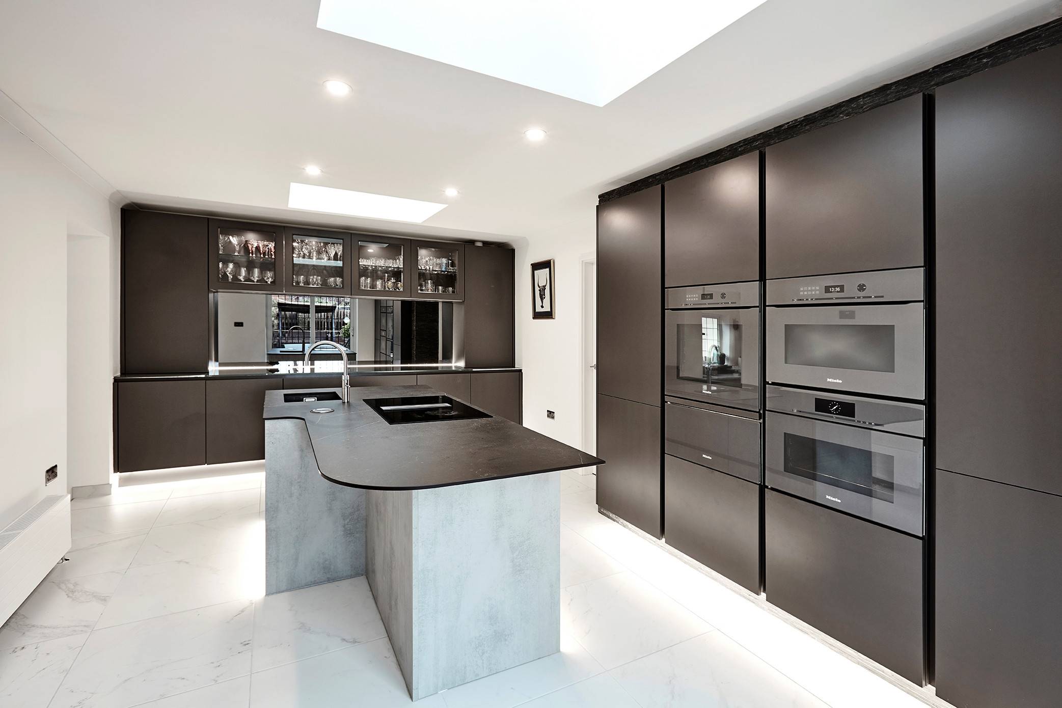 Concrete texture and anthracite kitchen (from Houzz)