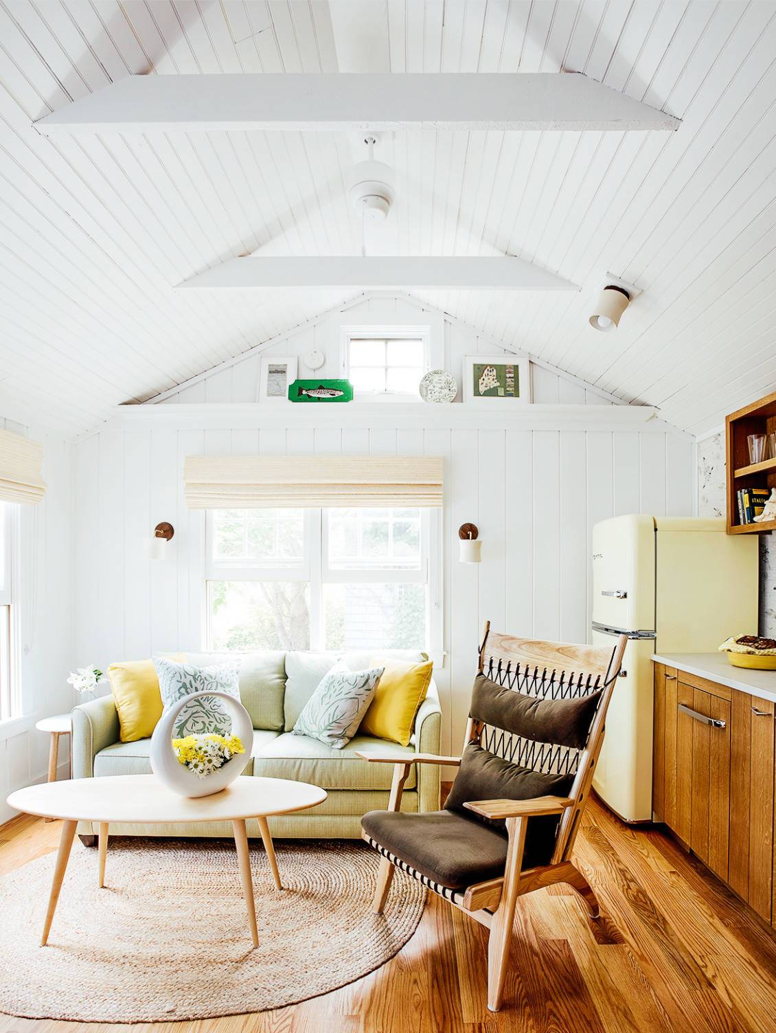 Tiny yet charming home (from Houzz)