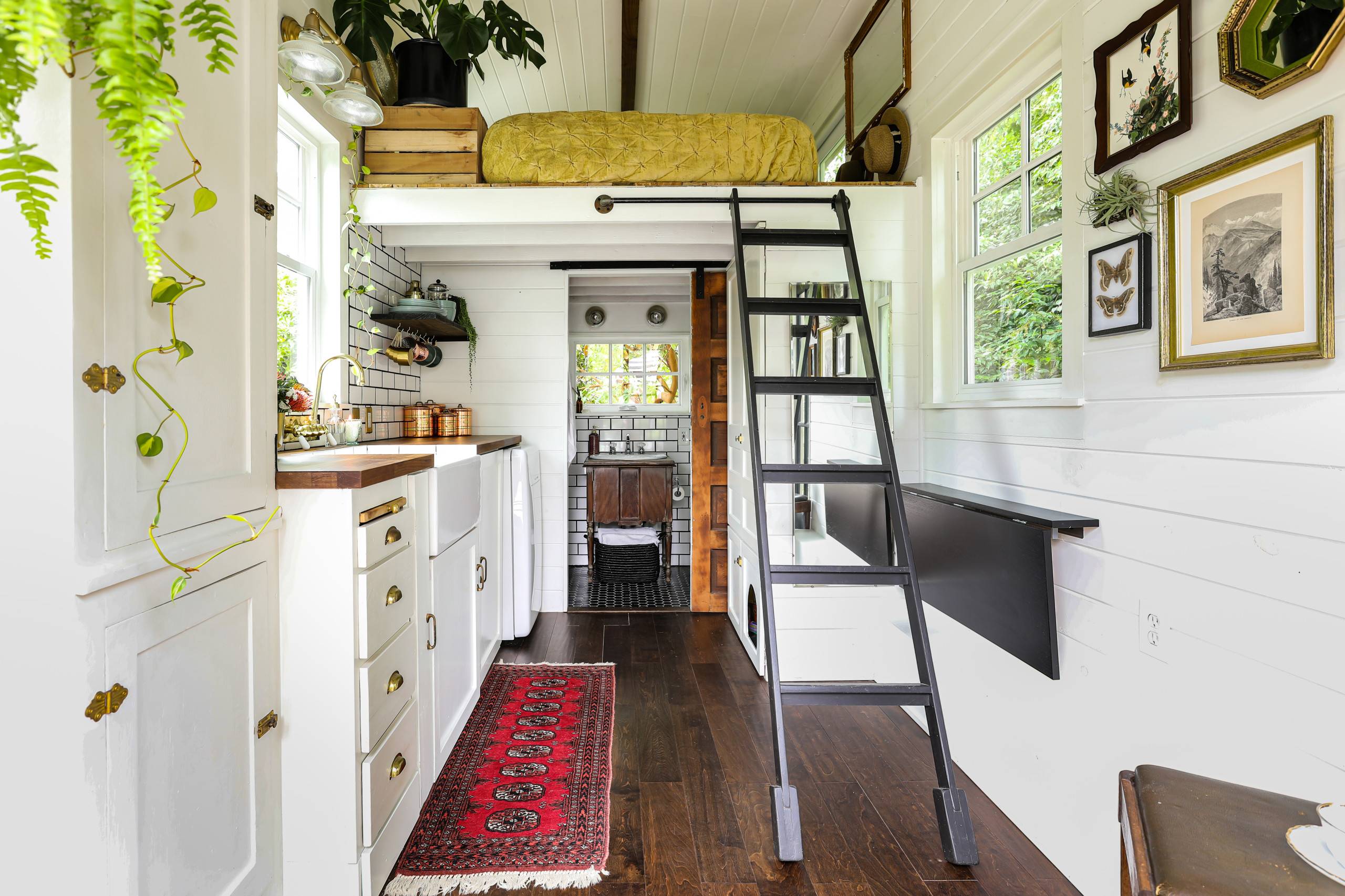 Rustic farmhouse style in a small space (from Houzz)