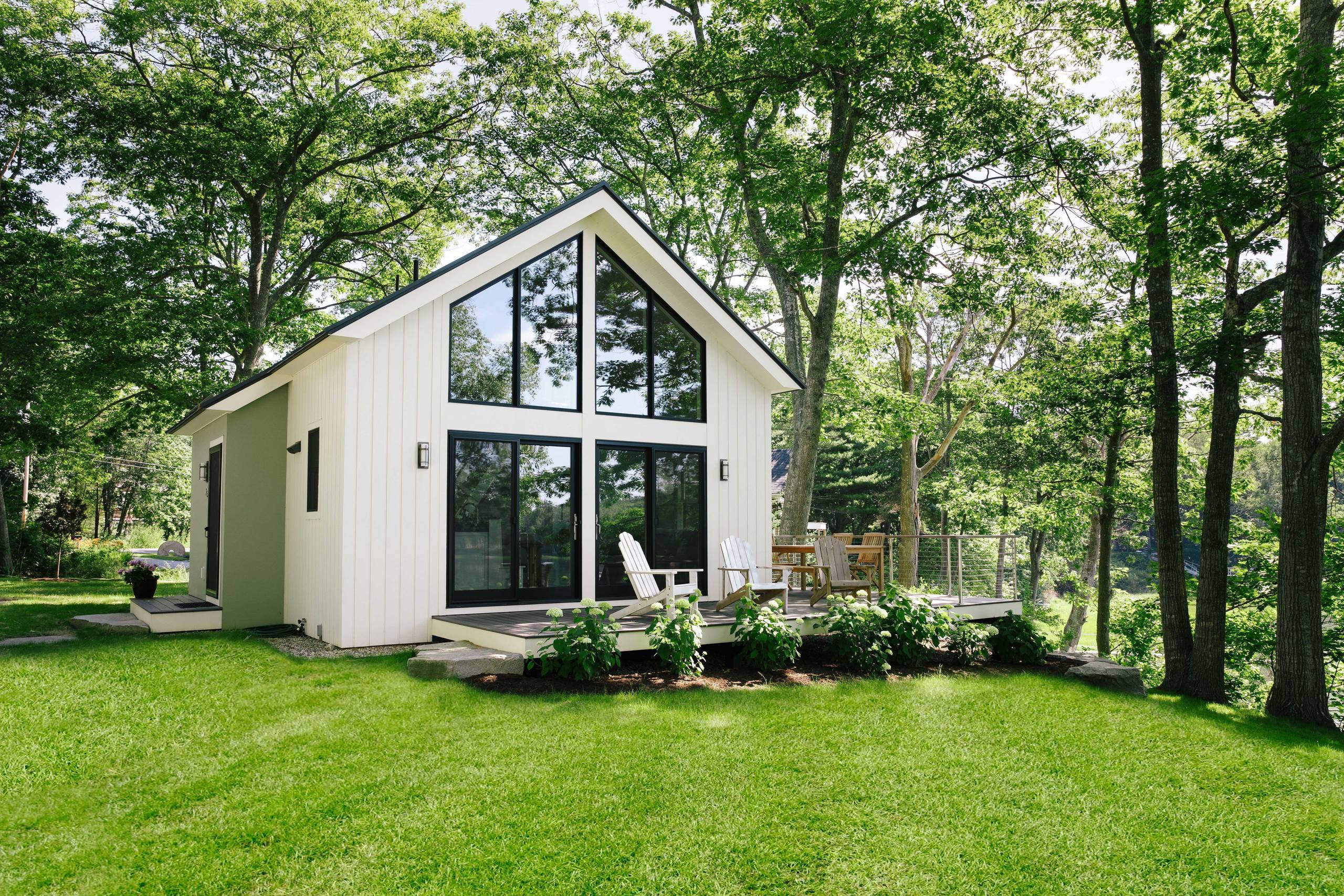 Tiny house but impressive curb appeal (from Houzz)
