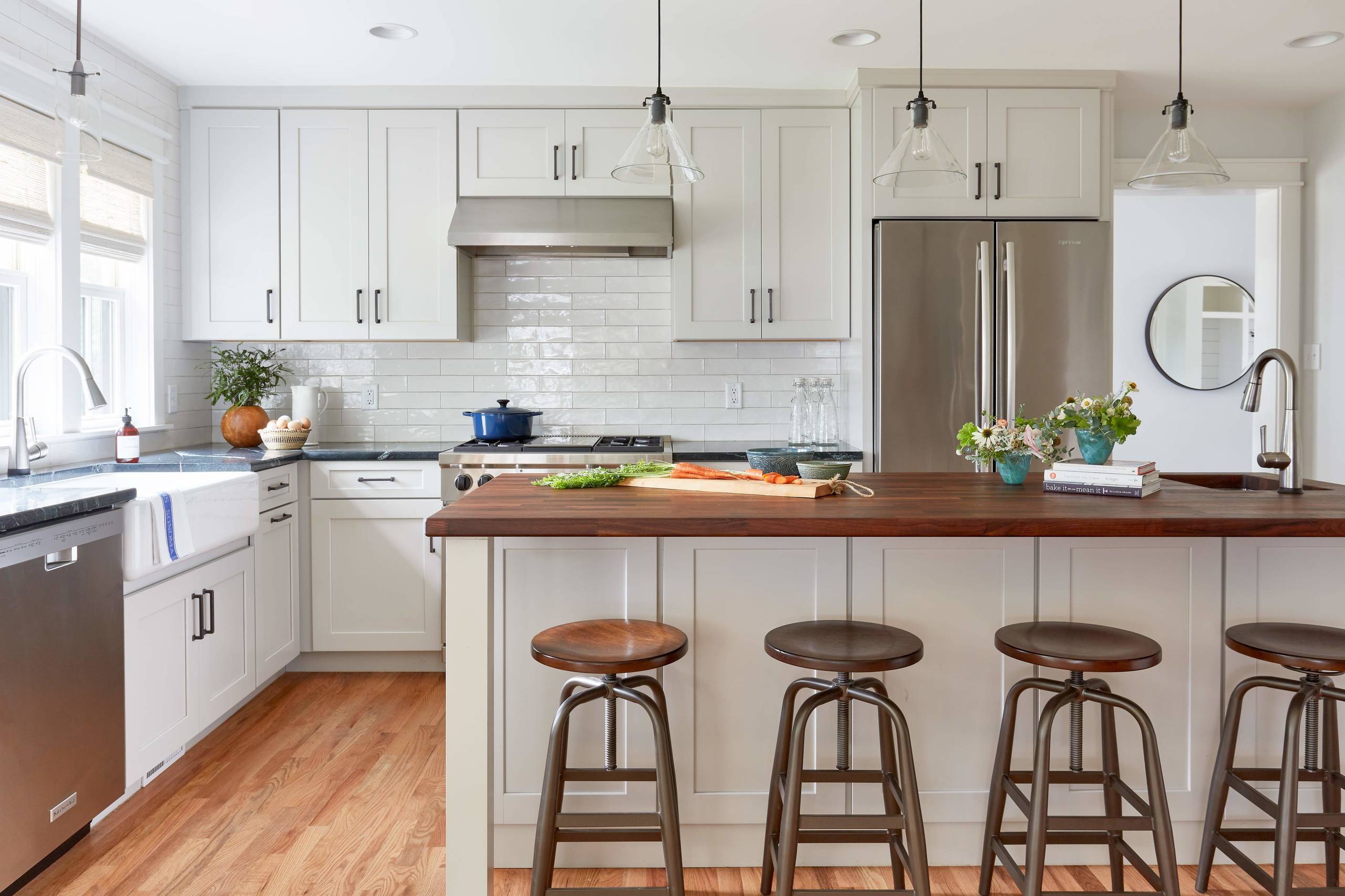 Are White Kitchens Really Out Of Style? - StoneGable