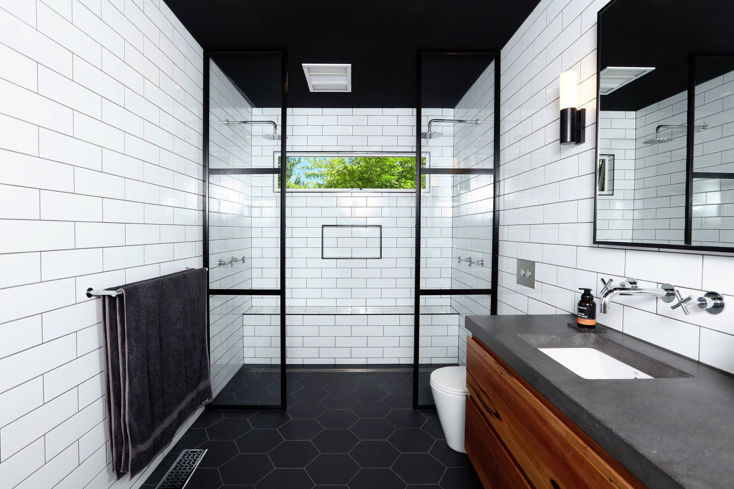 Classic subway tile is the best choice for dramatic flooring (from Houzz)