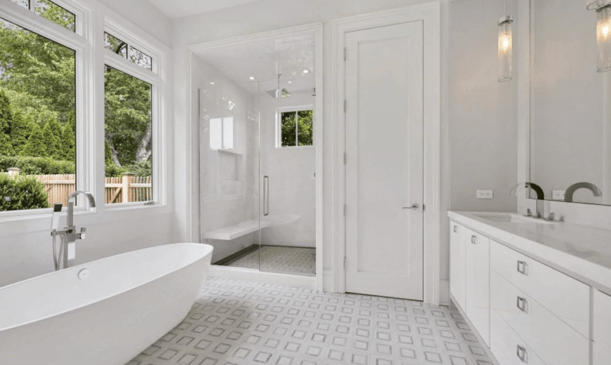 These Photos Will Convince You Every Shower Should Have a Seat