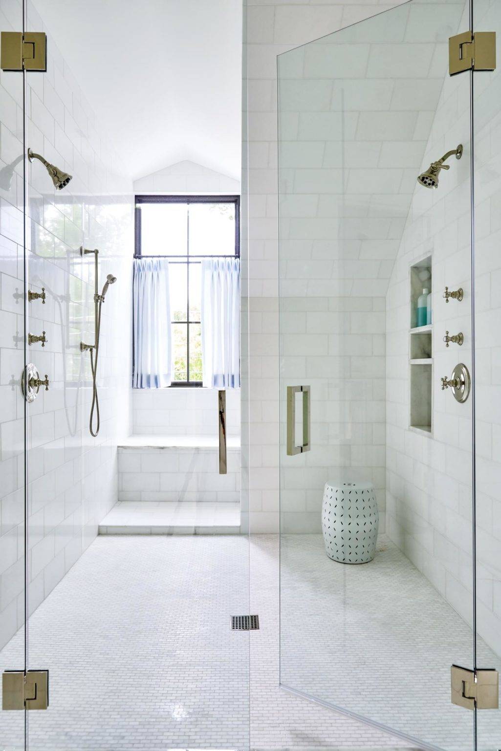These Photos Will Convince You Every Shower Should Have a Seat Decoist