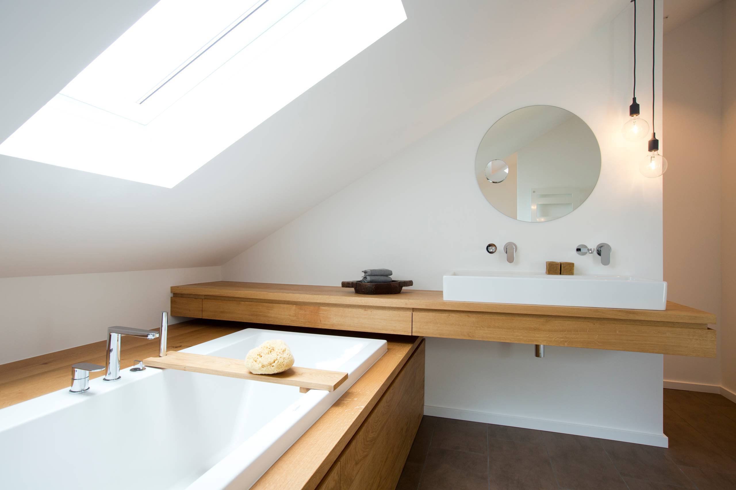 Cozy and relaxing bathroom (from Houzz)