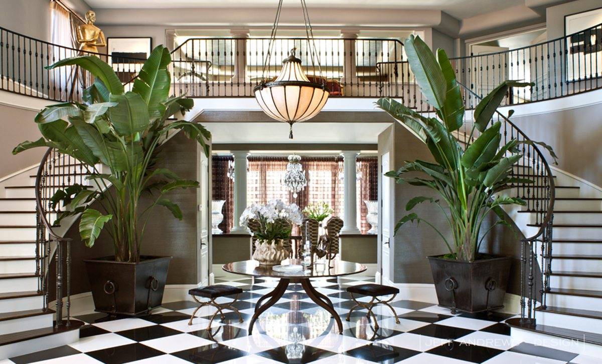 Luxury foyer (from Bonham and Bonham)
