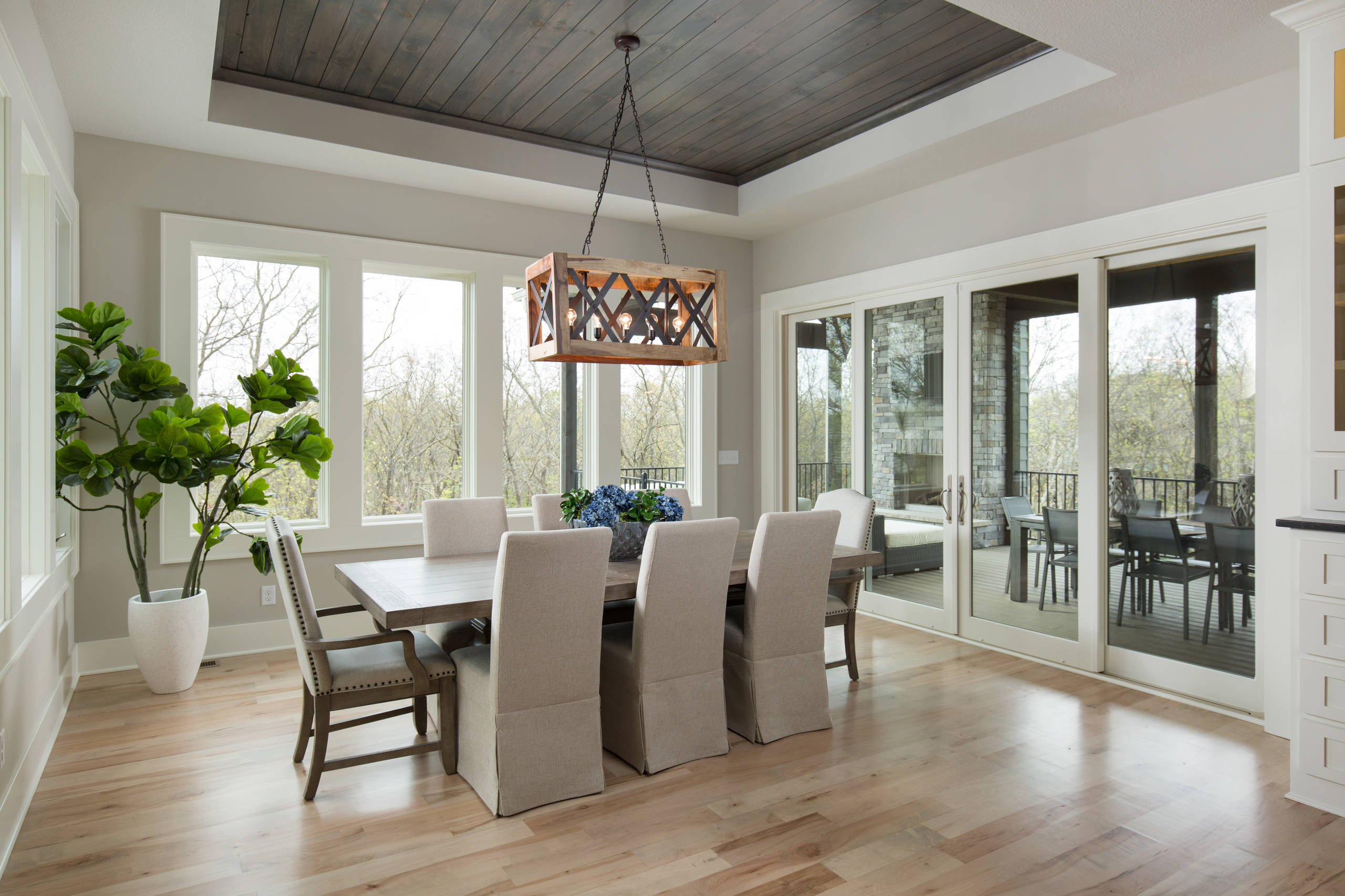 Lots of natural light (from Houzz)